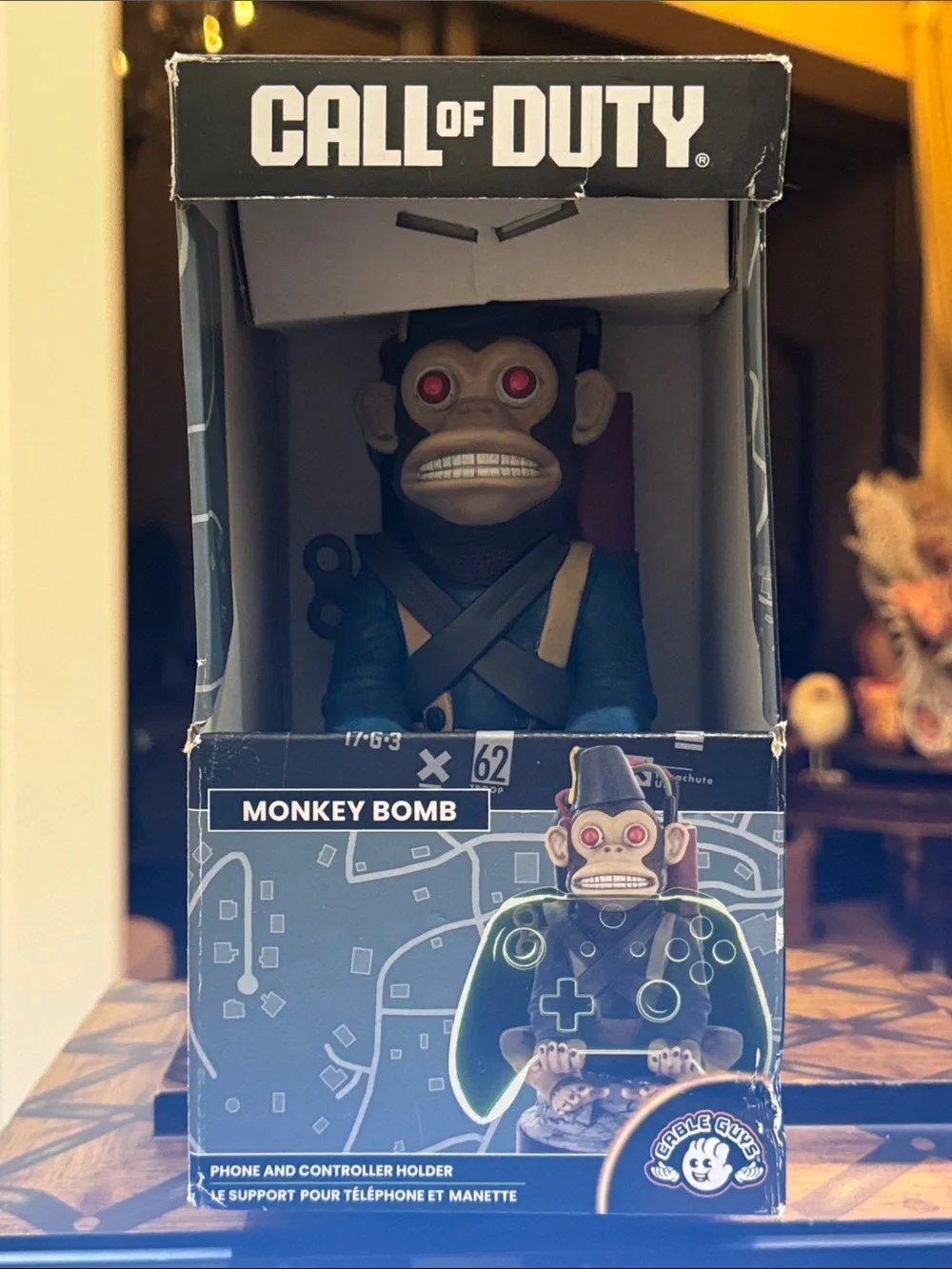 Call of Duty: Monkey Bomb Cable Guys Original Controller and Phone Holder